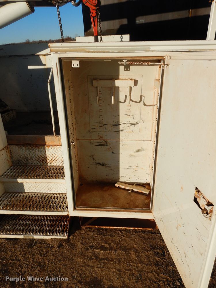 image for item GF9969 Altec bucket truck bed