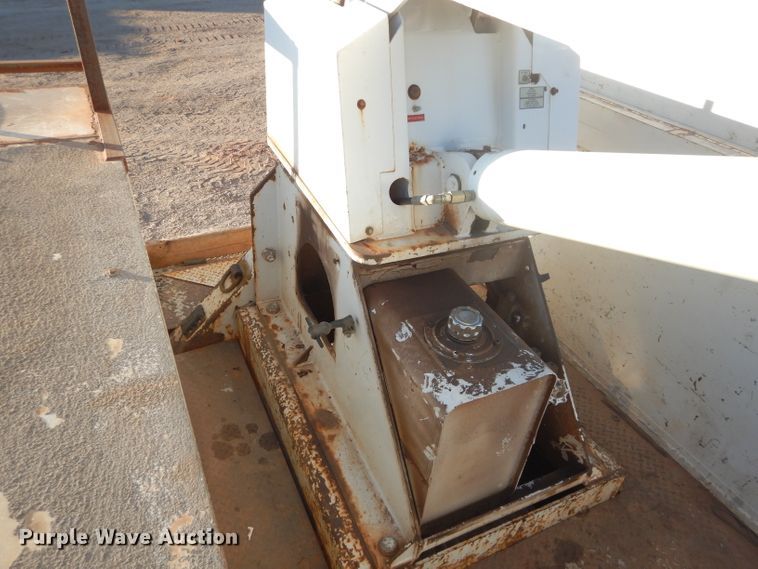 image for item GF9969 Altec bucket truck bed