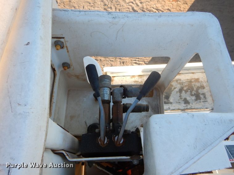 image for item GF9969 Altec bucket truck bed