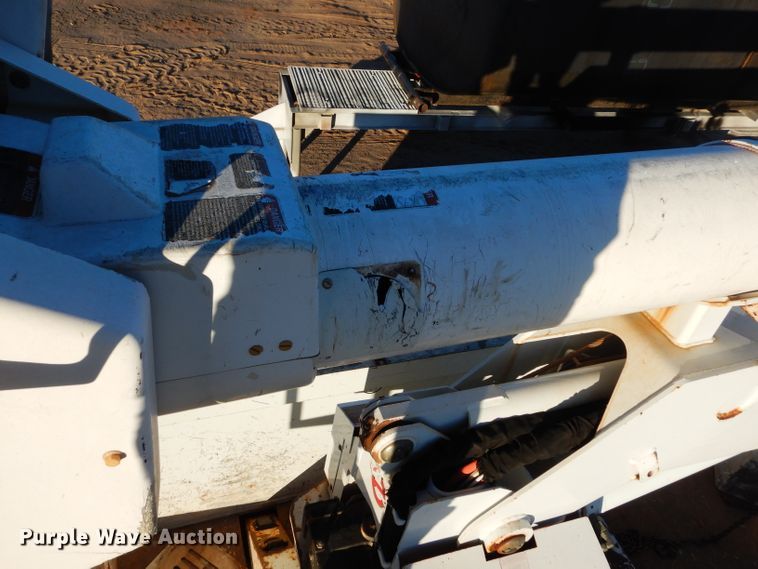 image for item GF9969 Altec bucket truck bed