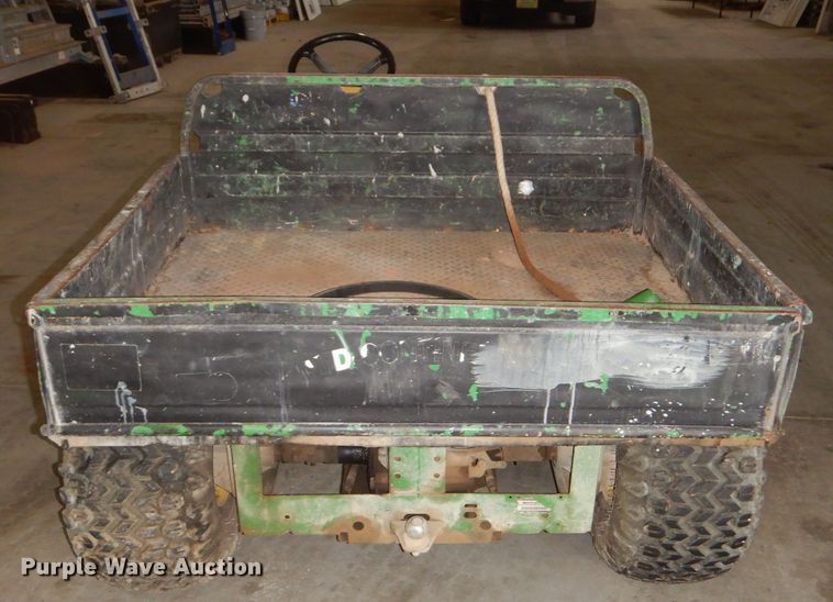 image for item GN9216 2000 John Deere Gator utility vehicle