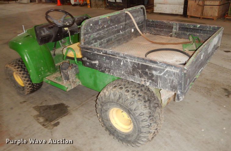 image for item GN9216 2000 John Deere Gator utility vehicle