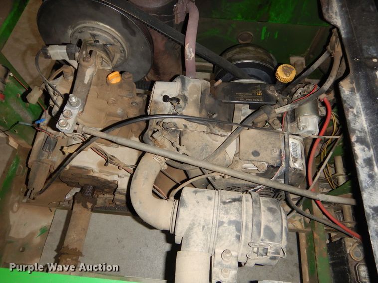 image for item GN9216 2000 John Deere Gator utility vehicle