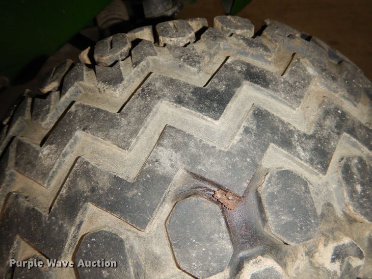 image for item GN9216 2000 John Deere Gator utility vehicle