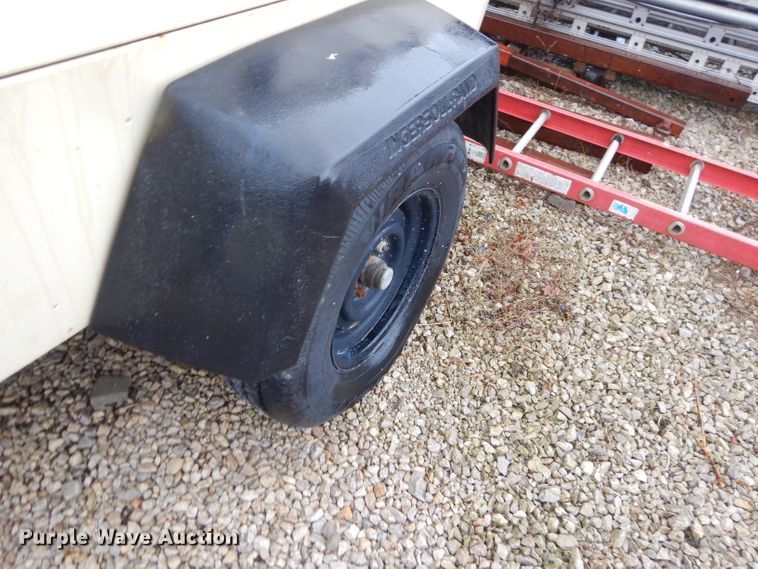 image for item GN9219 1999 Ingersoll Rand air compressor