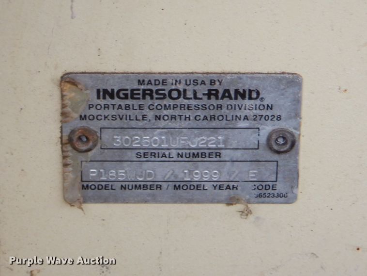 image for item GN9219 1999 Ingersoll Rand air compressor