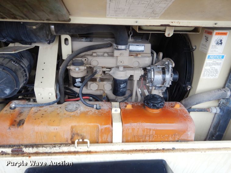 image for item GN9219 1999 Ingersoll Rand air compressor