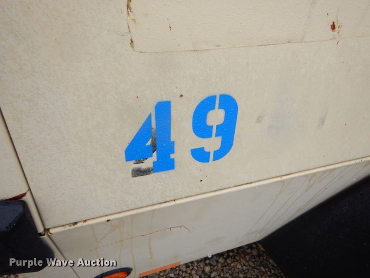 image for item GN9219 1999 Ingersoll Rand air compressor