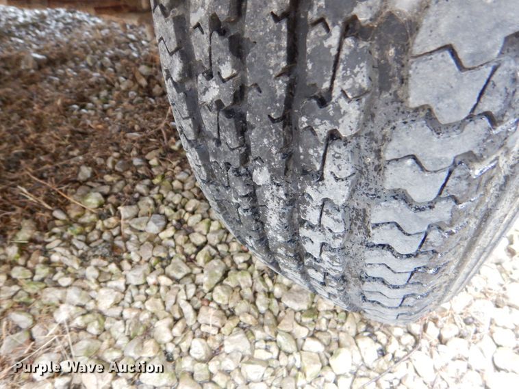 image for item GN9220 2000 Leroi 185 air compressor