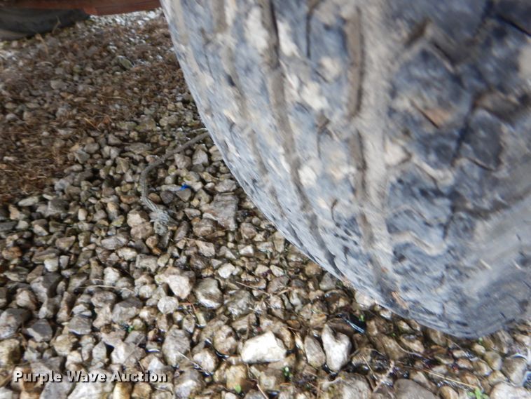 image for item GN9220 2000 Leroi 185 air compressor