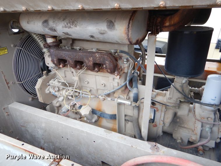 image for item GN9220 2000 Leroi 185 air compressor