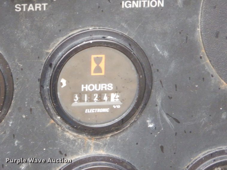 image for item GN9220 2000 Leroi 185 air compressor