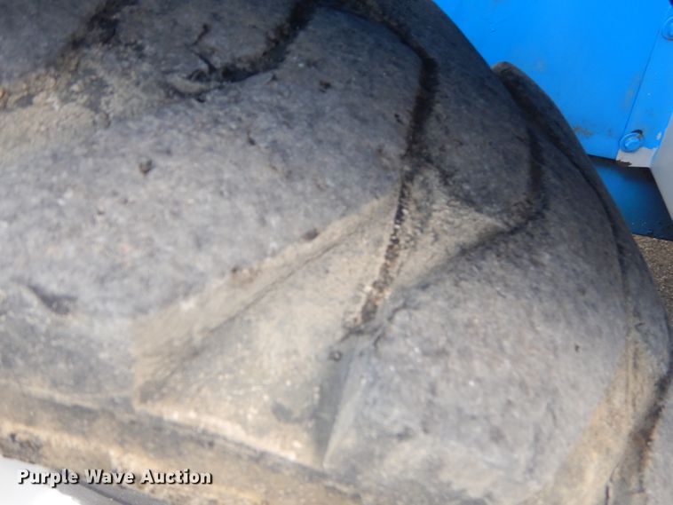 image for item GN9234 2010 Genie GTH-5510  telehandler