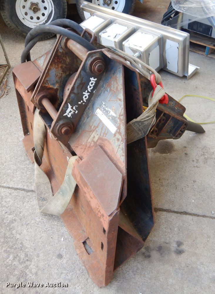 image for item GN9238 Bobcat skid steer breaker