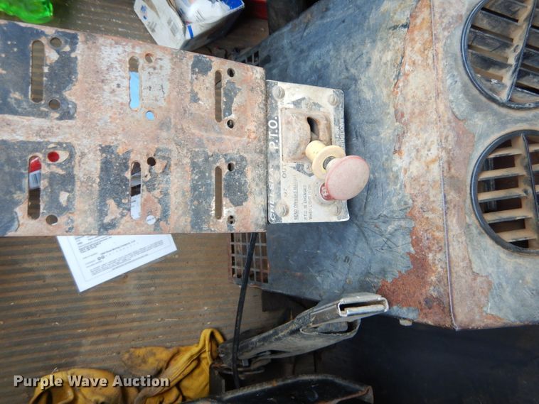 image for item GO9978 1992 Ford LA8000 water truck