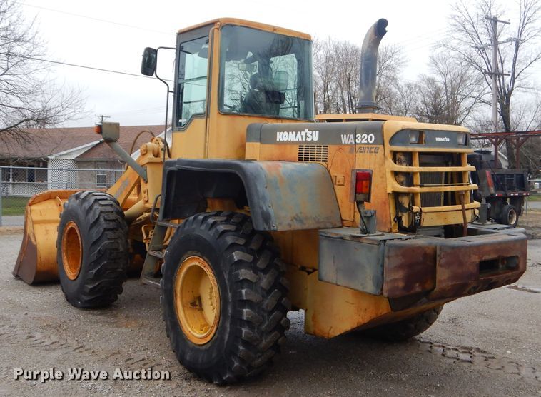 image for item GP9018 2002 Komatsu WA320  wheel loader