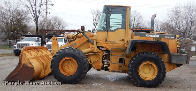 image for item GP9018 2002 Komatsu WA320  wheel loader