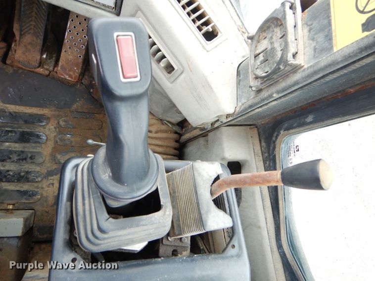 image for item GP9018 2002 Komatsu WA320  wheel loader