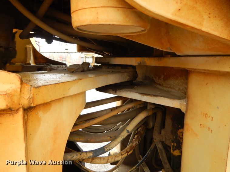 image for item GP9018 2002 Komatsu WA320  wheel loader