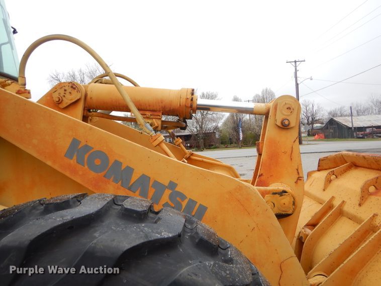 image for item GP9018 2002 Komatsu WA320  wheel loader