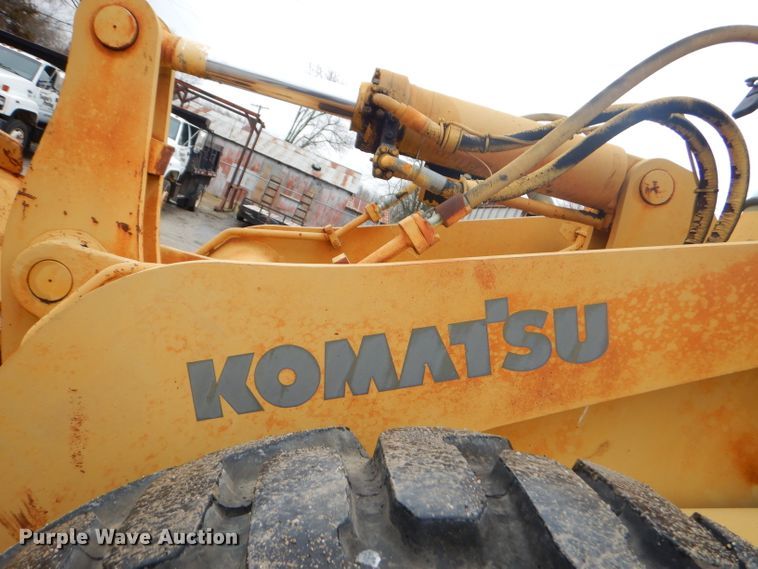 image for item GP9018 2002 Komatsu WA320  wheel loader