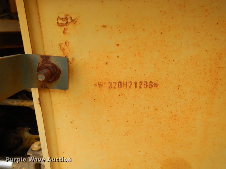 image for item GP9018 2002 Komatsu WA320  wheel loader