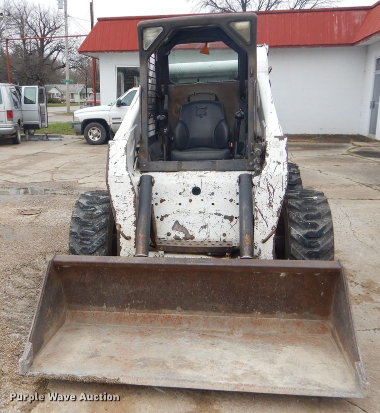 image for item GP9020 2004 Bobcat S250  skid steer loader