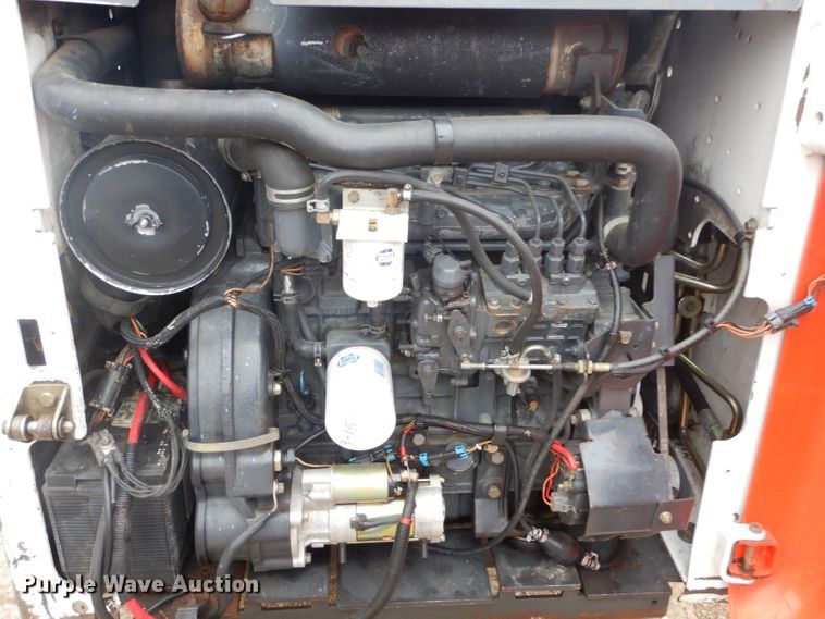 image for item GP9020 2004 Bobcat S250  skid steer loader