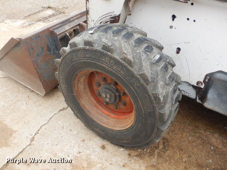 image for item GP9020 2004 Bobcat S250  skid steer loader