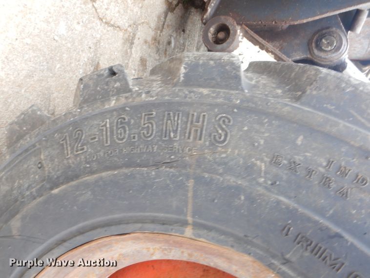 image for item GP9020 2004 Bobcat S250  skid steer loader