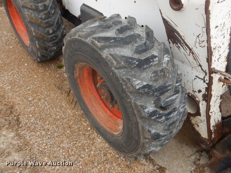 image for item GP9020 2004 Bobcat S250  skid steer loader