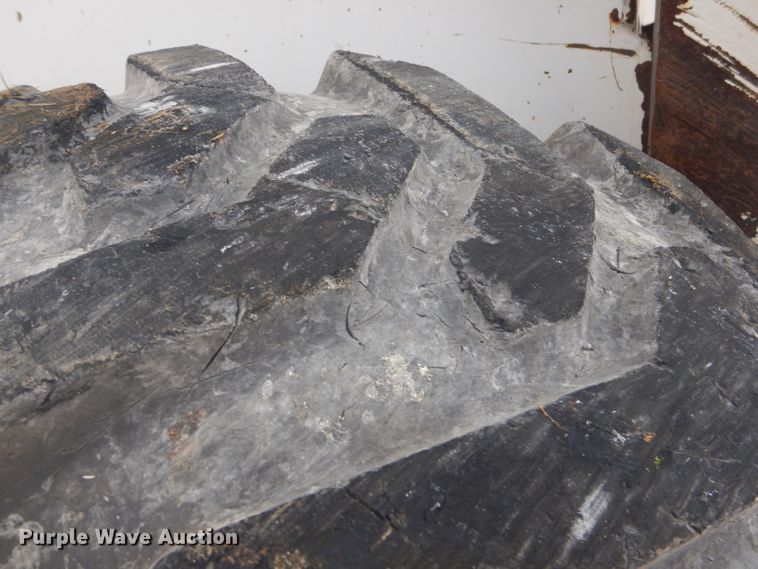 image for item GP9020 2004 Bobcat S250  skid steer loader