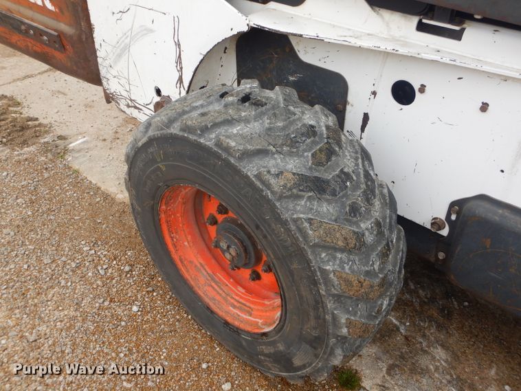 image for item GP9020 2004 Bobcat S250  skid steer loader