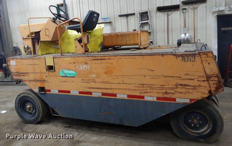 image for item GW9570 American SP-3000 pneumatic roller