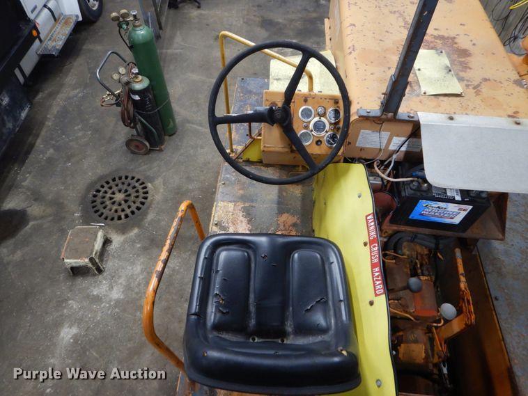 image for item GW9570 American SP-3000 pneumatic roller