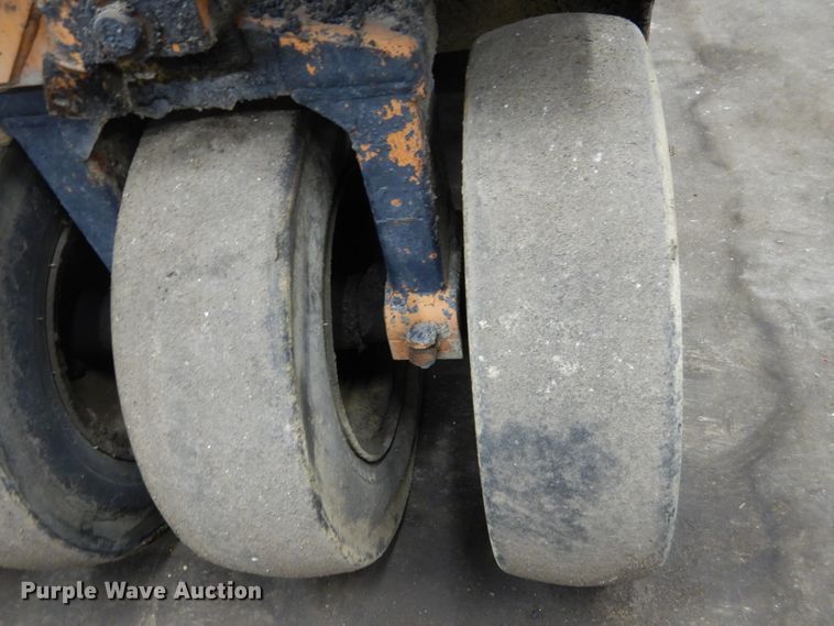 image for item GW9570 American SP-3000 pneumatic roller