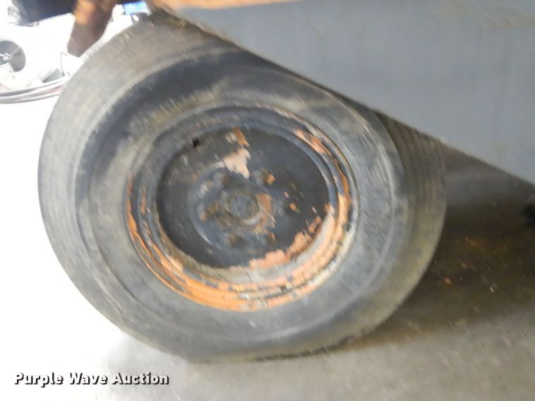 image for item GW9570 American SP-3000 pneumatic roller