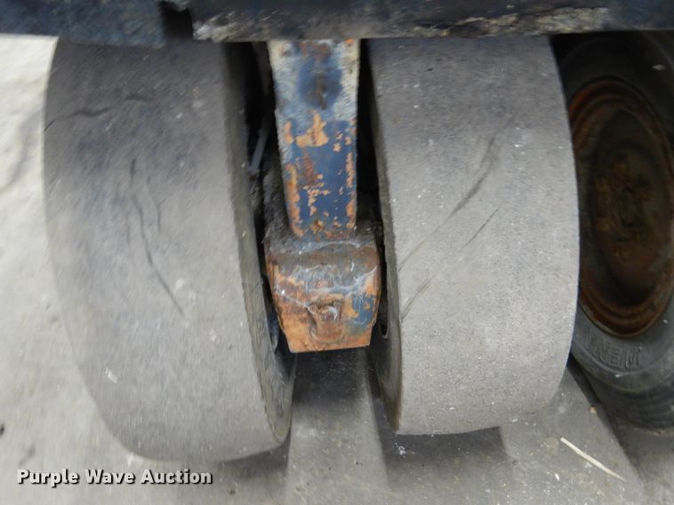 image for item GW9570 American SP-3000 pneumatic roller