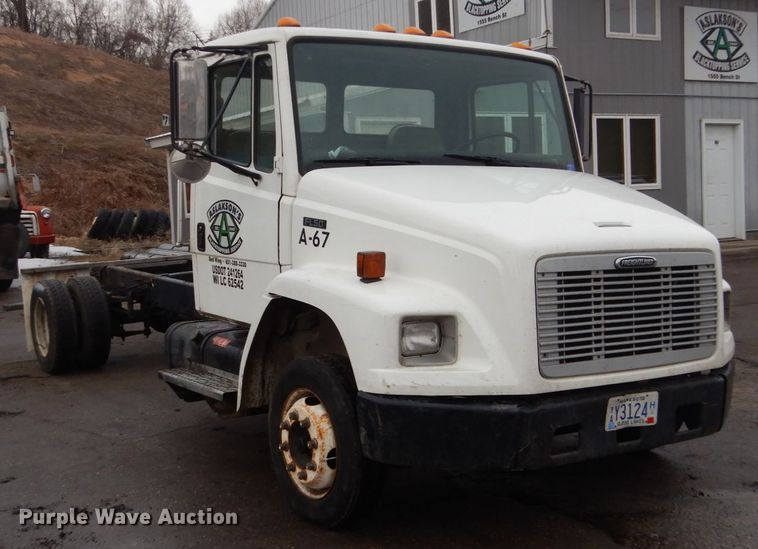 image for item GW9571 2001 Freightliner FL50 truck cab and chassis