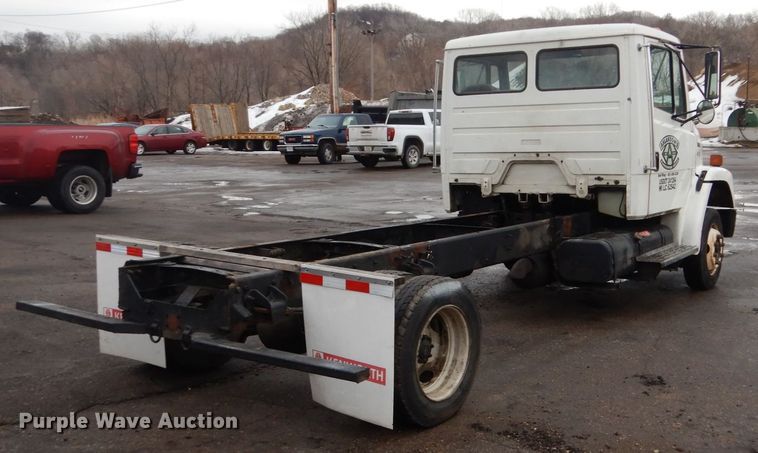 image for item GW9571 2001 Freightliner FL50 truck cab and chassis