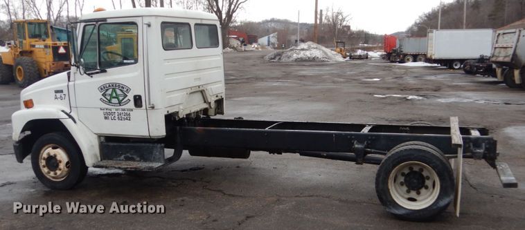 image for item GW9571 2001 Freightliner FL50 truck cab and chassis