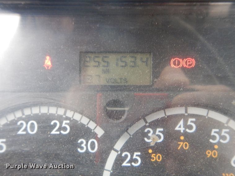 image for item GW9571 2001 Freightliner FL50 truck cab and chassis