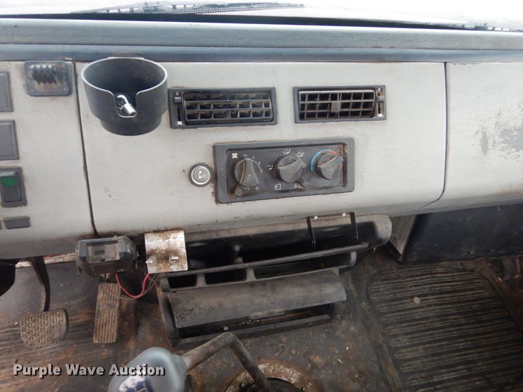 image for item GW9571 2001 Freightliner FL50 truck cab and chassis