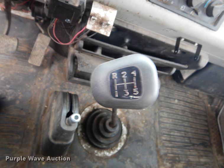 image for item GW9571 2001 Freightliner FL50 truck cab and chassis