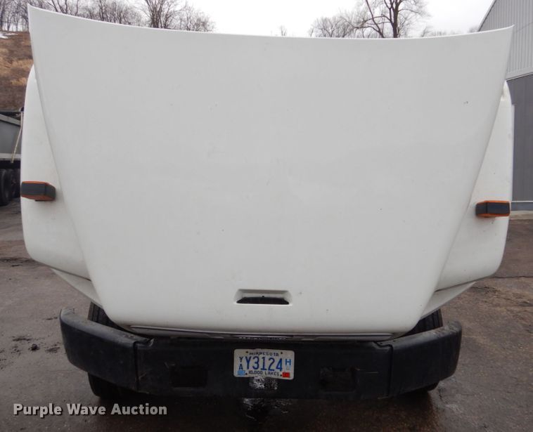 image for item GW9571 2001 Freightliner FL50 truck cab and chassis