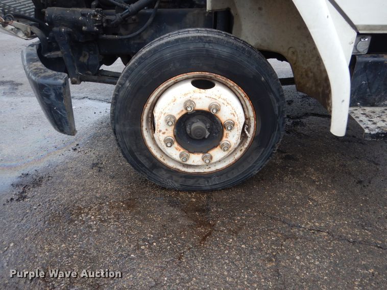 image for item GW9571 2001 Freightliner FL50 truck cab and chassis