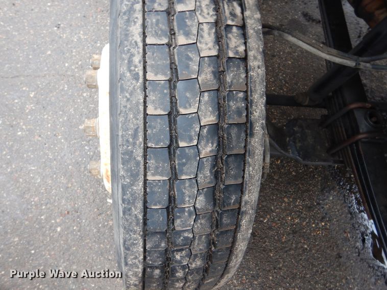 image for item GW9571 2001 Freightliner FL50 truck cab and chassis