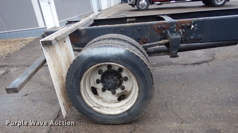 image for item GW9571 2001 Freightliner FL50 truck cab and chassis