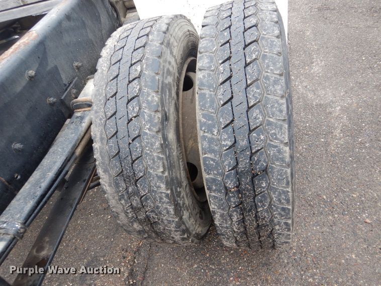 image for item GW9571 2001 Freightliner FL50 truck cab and chassis