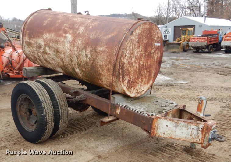 image for item GW9575 Fuel tank trailer
